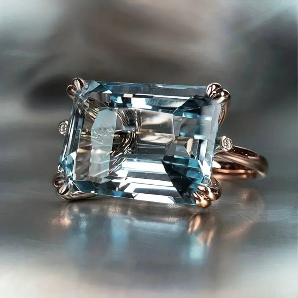 Odalys | Classic Vintage Blue Zirconia Ring