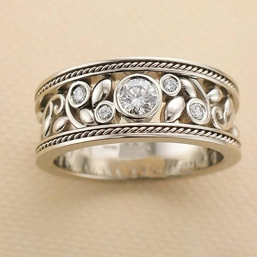 Edie | Antique Silver Ring with Zirconia