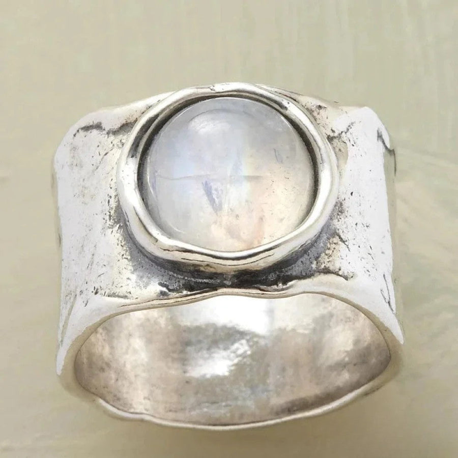 Nori | Antique Ring with Stone